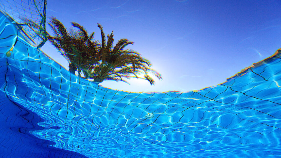 How to Know When It's Time For Your Pool to Get Professional Cleaning or Maintenence Done