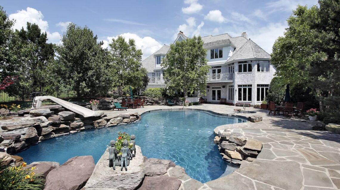 Why You Should Schedule Your Pool Renovation in Spring