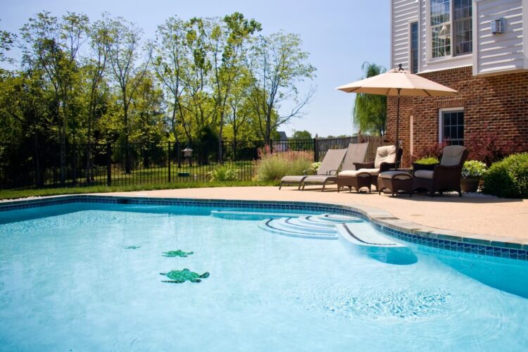 Why It's Worth The Money To Hire Professionals To Repair Your Pool house water cleaning pump