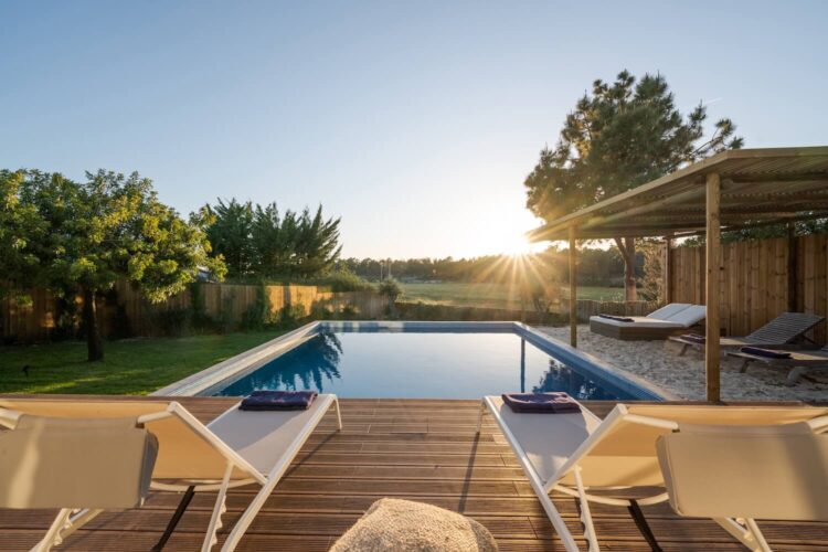 How To Communicate With Your Pool Contractor To Execute Your Pool Project Perfectly